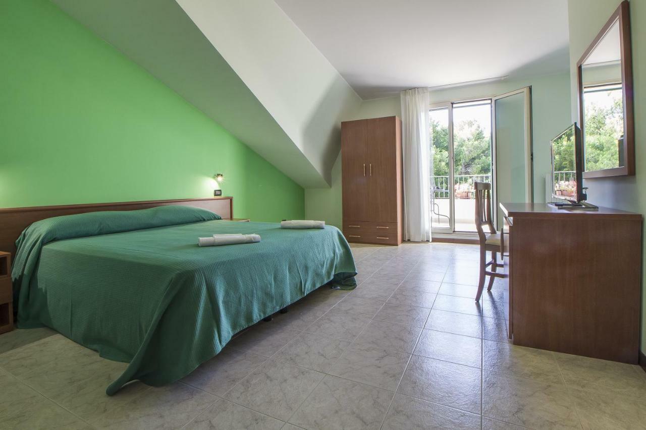 Poggio Active Hotel Сан-Джованни-Ротондо Экстерьер фото